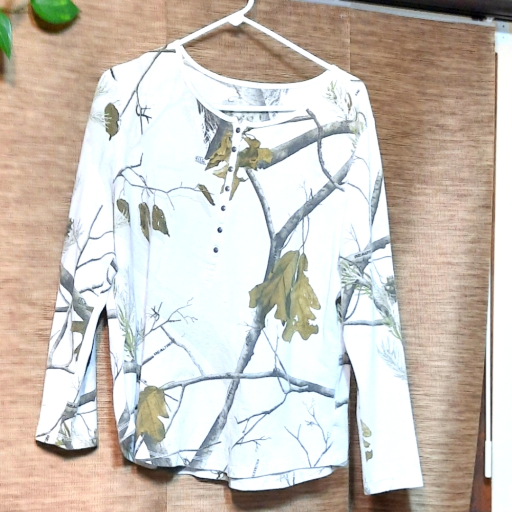 WHITE CAMOUFLAGE TOP
